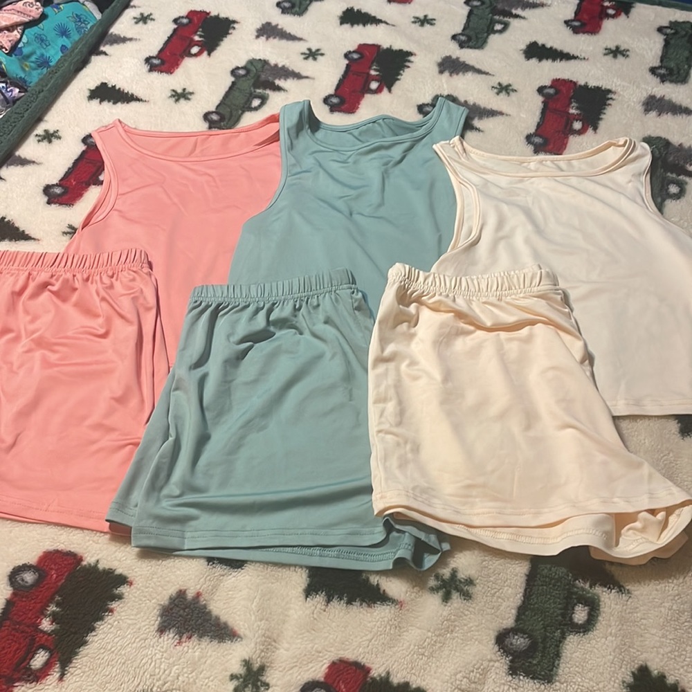 Pajamas- 3 sets - Picture 4 of 5
